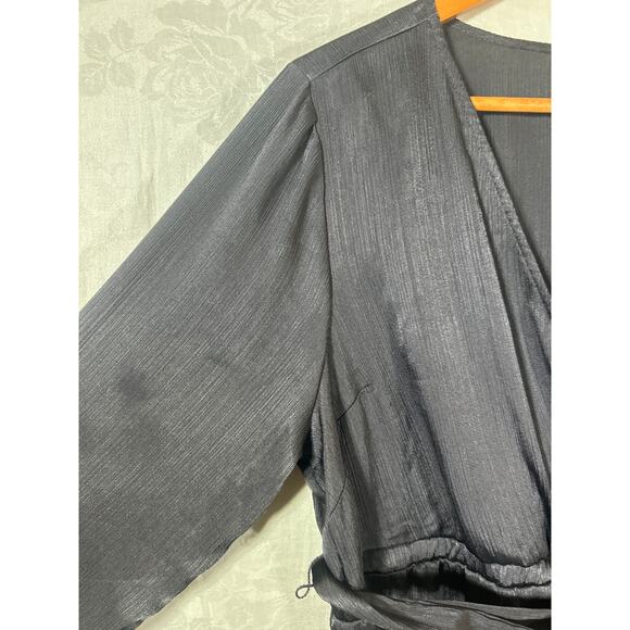 Torrid Babydoll Top 1 1X Gray Crepe Satin Belted Peplum Long Sleeve - Picture 5 of 9